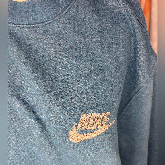 Nike Blue Apparel with White Label Womens - Picture 2 of 4